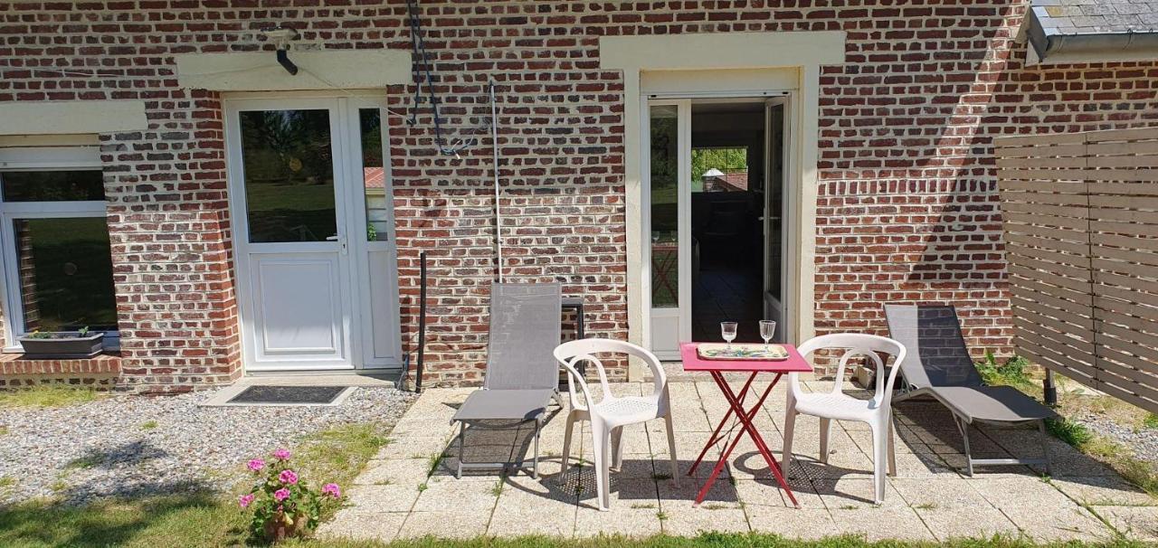 Le Gite Les Grives Villers-Carbonnel エクステリア 写真